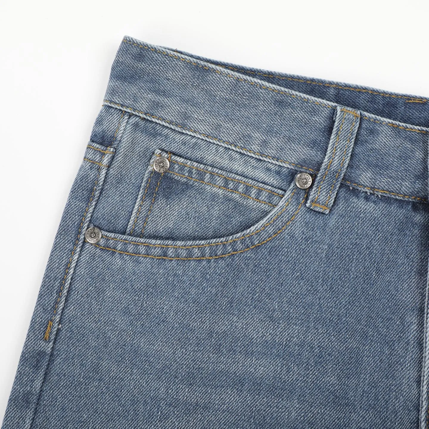 P230 Chrome Hearts CH/Chrome Hearts classic blue and white cross-patterned leather jeans. Original purchase and patterning. Really restores the ultimate texture of Vintage. Special Italian cowhide print and then cut. Customized three-layer thick line leather of sheepskin. The whole body is spliced in heavy water washing process. Craftsmen hand-splash ink. You can see the details. Three-dimensional cutting version. Loose and comfortable. Not flattering on the figure. Makes you taller and slimmer. Factory Seiko. Original quality control. Same style for men and women. Can be matched with couples. Versatile recommendation. Essential jeans for all seasons Color: blue Size: 28-36 (S-XXL)